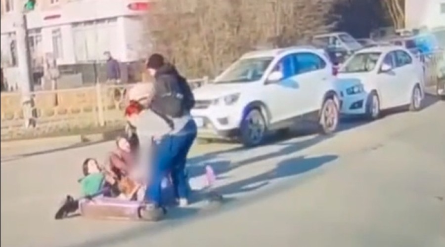 Стало известно, как наказали самокатчиц, которые сбили ребёнка в Екатеринбурге