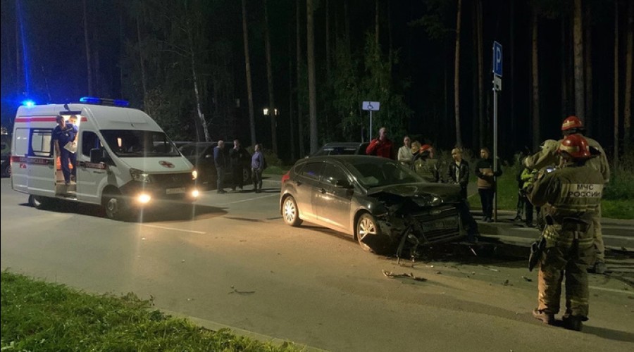 Пьяный свердловский водитель устроил массовую аварию