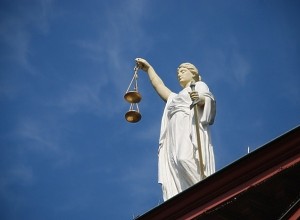 В Екатеринбурге пенсионеру вернут более 16 миллионов, которые он передал мошенникам