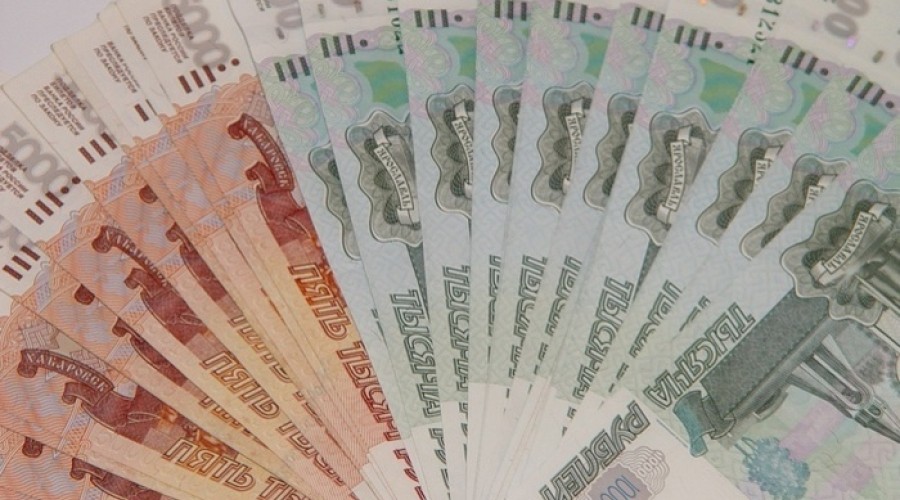 Власти Екатеринбурга сообщили, сколько будут зарабатывать свердловчане в 2025 году