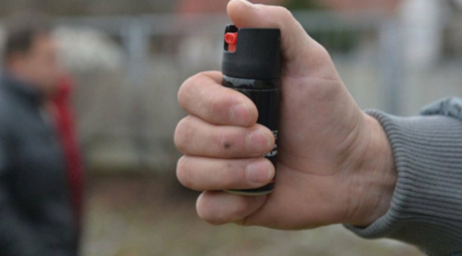 В Екатеринбурге двое мужчин распылили перцовый баллончик в лицо кондуктора