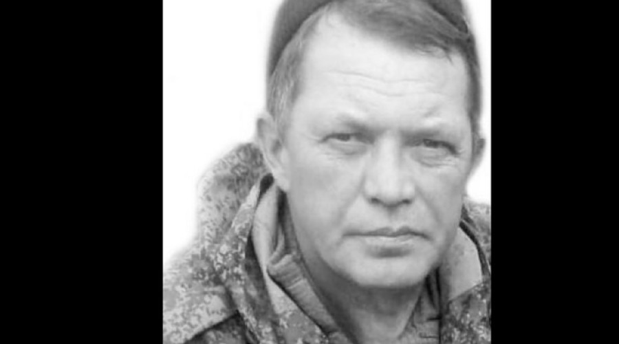 В свердловском городе простятся с водителем, который погиб в ходе СВО