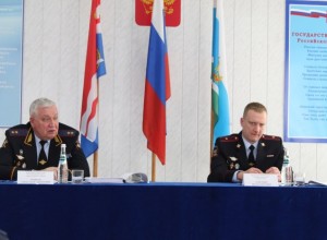 Глава свердловской полиции посетил с рабочим визитом сотрудников Каменска-Уральского