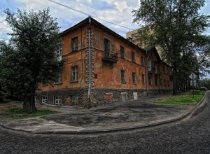 У Паслера нет плана по расселению аварийного жилья в регионе
