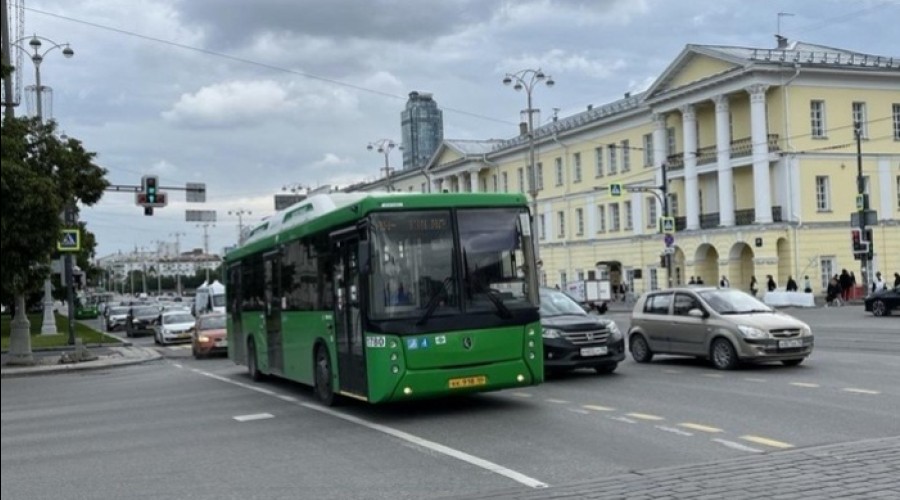 Власти Екатеринбурга решили окончательно изменить пять автобусных маршрутов