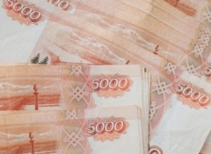 В Свердловской области повысят зарплаты. Рассказываем, кому именно