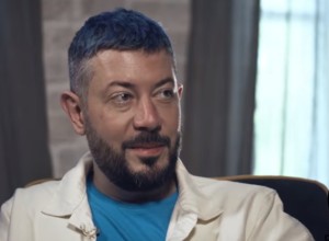 Артемий Лебедев призвал сжигать книги