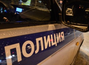 В Екатеринбурге на крыльце магазина умерла женщина