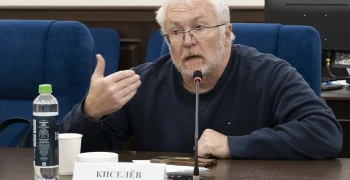 Названа тройка кандидатов, возглавившая список партии «Яблоко» на выборах в ЗакСО