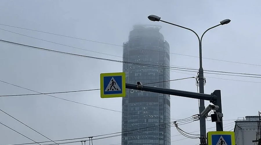 Для жителей квартала в центре Екатеринбурга, пострадавшего при ударе БПЛА, открыли «горячую линию»