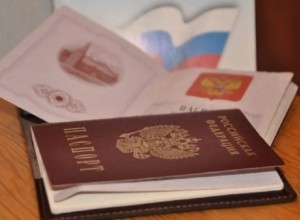 Вам тоже нужно? Екатеринбуржцы выстроились в огромные очереди за красной печатью