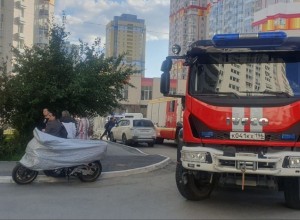 В многоэтажном доме Екатеринбурга произошёл взрыв