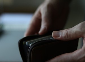 Почти половина свердловчан признались, что им не хватает зарплаты на основные нужды