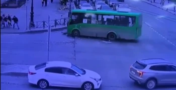 Водитель автобуса, сбившей насмерть четырех человек у храма в Екатеринбурге, пытается выйти из СИЗО