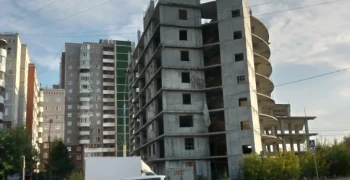 На Ботанике выставили на продажу недостроенный бизнес-центр